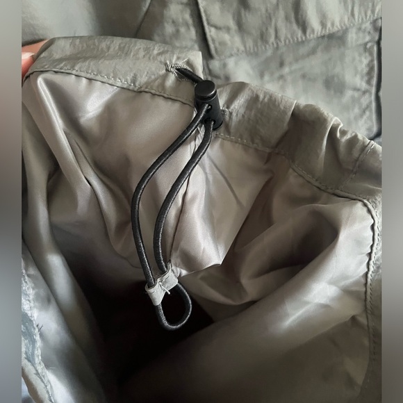 YOUNGLA brand new CARGO (L) eucalyptus color - Picture 9 of 15